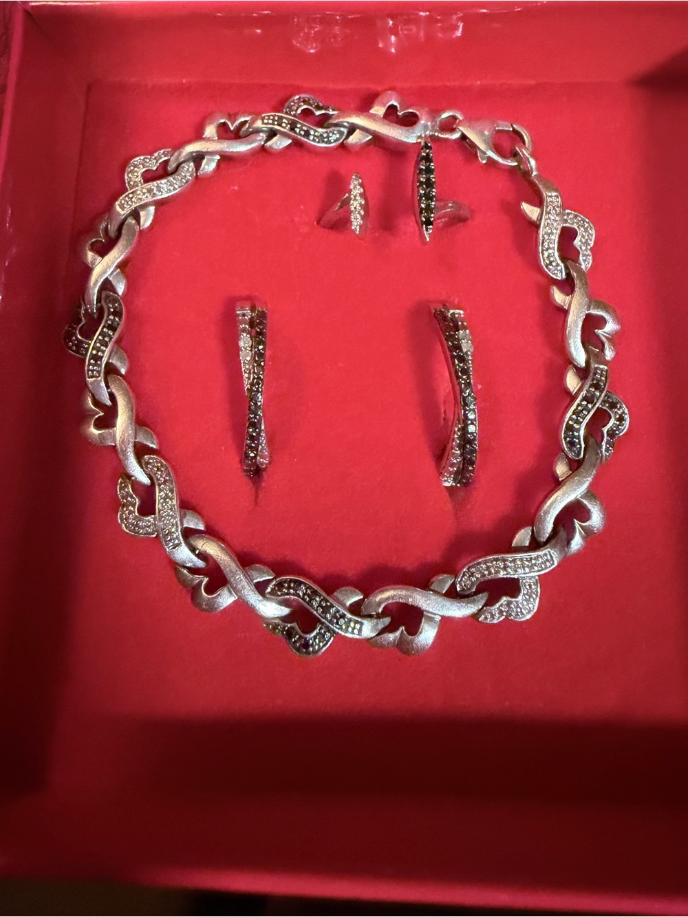 Black & white diamonds heart link bracelet, earrings and ring in sterling silver